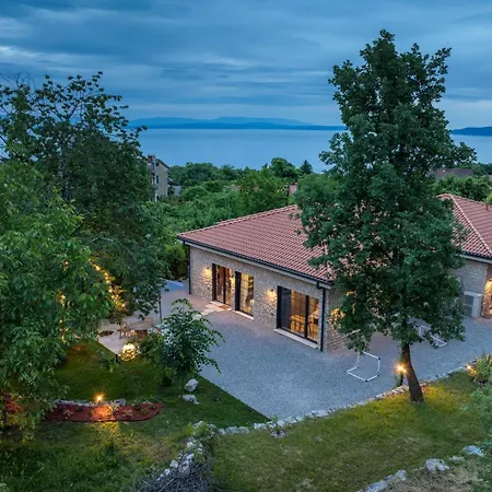 Villa St. Hedonist Poljane