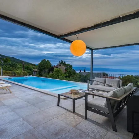 Villa St. Hedonist *
