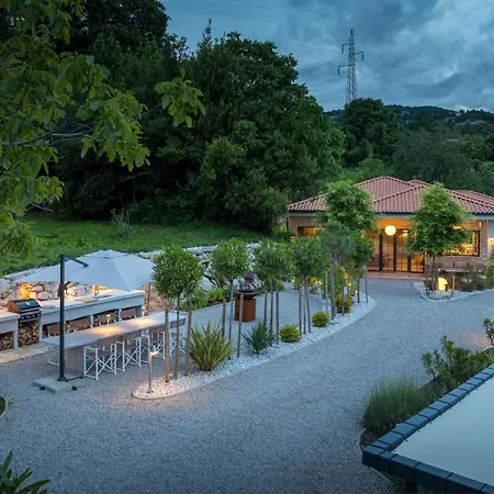 Villa St. Hedonist *