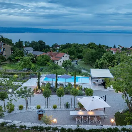 Villa St. Hedonist Poljane
