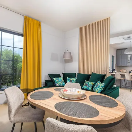 Villa St. Hedonist *