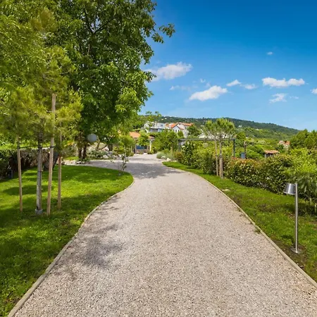 Villa St. Hedonist Poljane