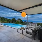 Villa St Hedonist By Villsy *
