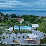 Villa St Hedonist By Villsy Poljane